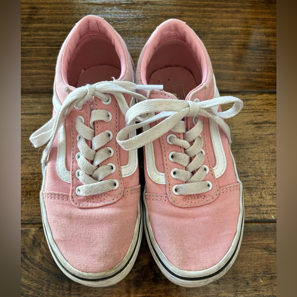 Girls pink vans